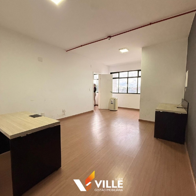 Sala à venda no Centro: 