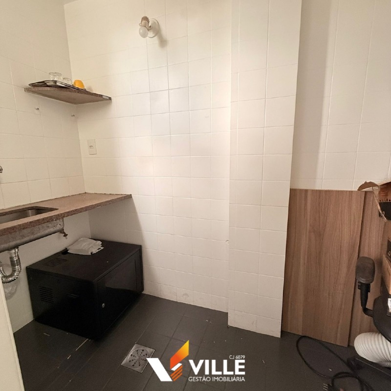 Sala à venda no Centro: 