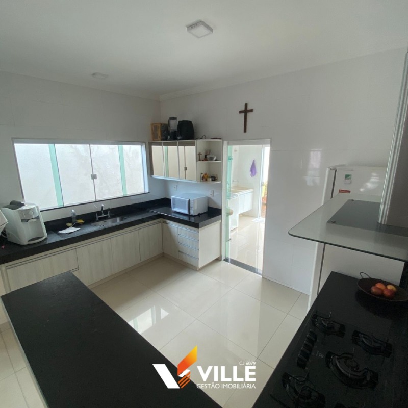 Casa à venda no Jardim Europa III: 