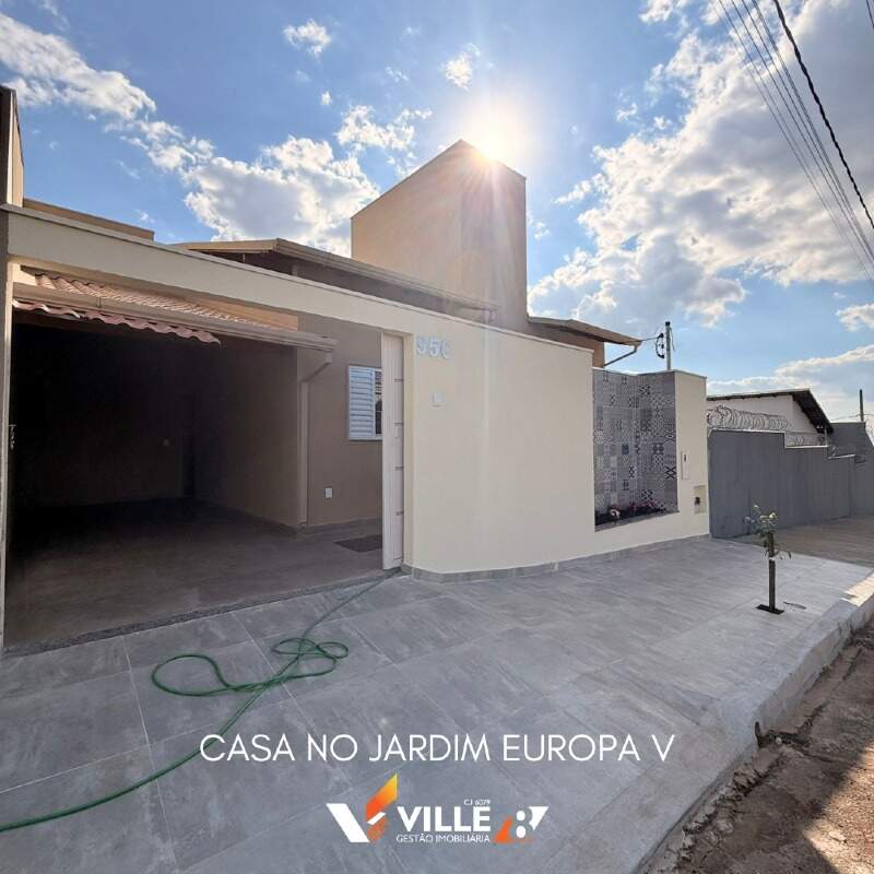 Casa à venda no Jardim Europa V: 