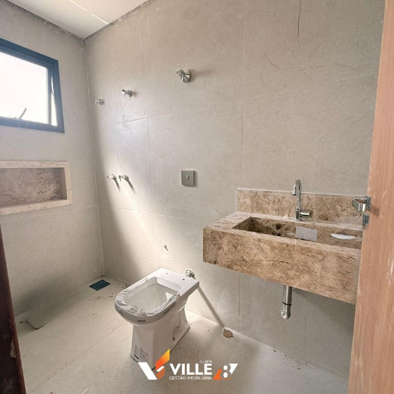 Apartamento à venda no Guilhermina Vieira Chaer: 