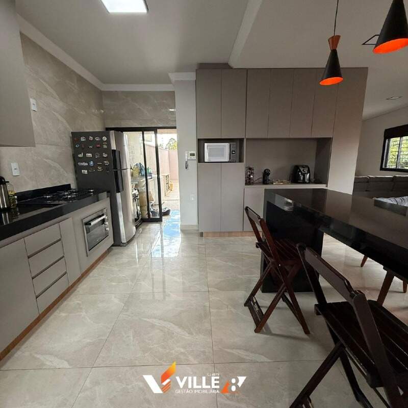 Casa à venda no Jardim Europa IV: 