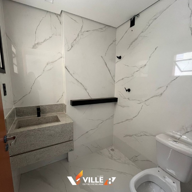 Apartamento à venda no Guilhermina Vieira Chaer: 