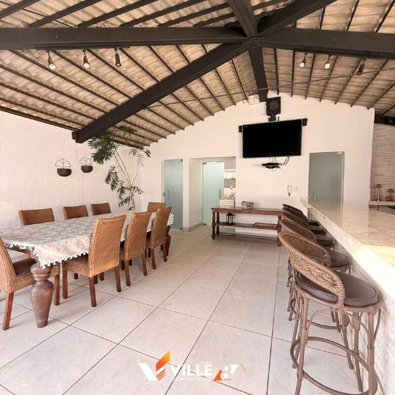 Casa à venda no Centro: 