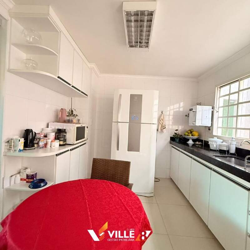 Casa à venda no Centro: 