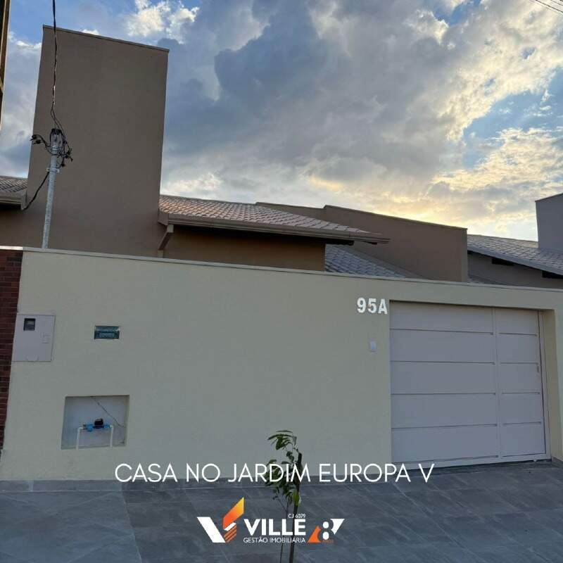Casa à venda no Jardim Europa V: 