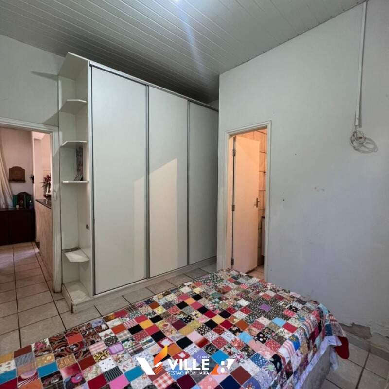 Casa à venda no Centro: 
