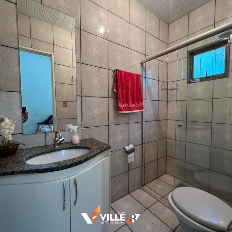 Casa à venda no Centro: 