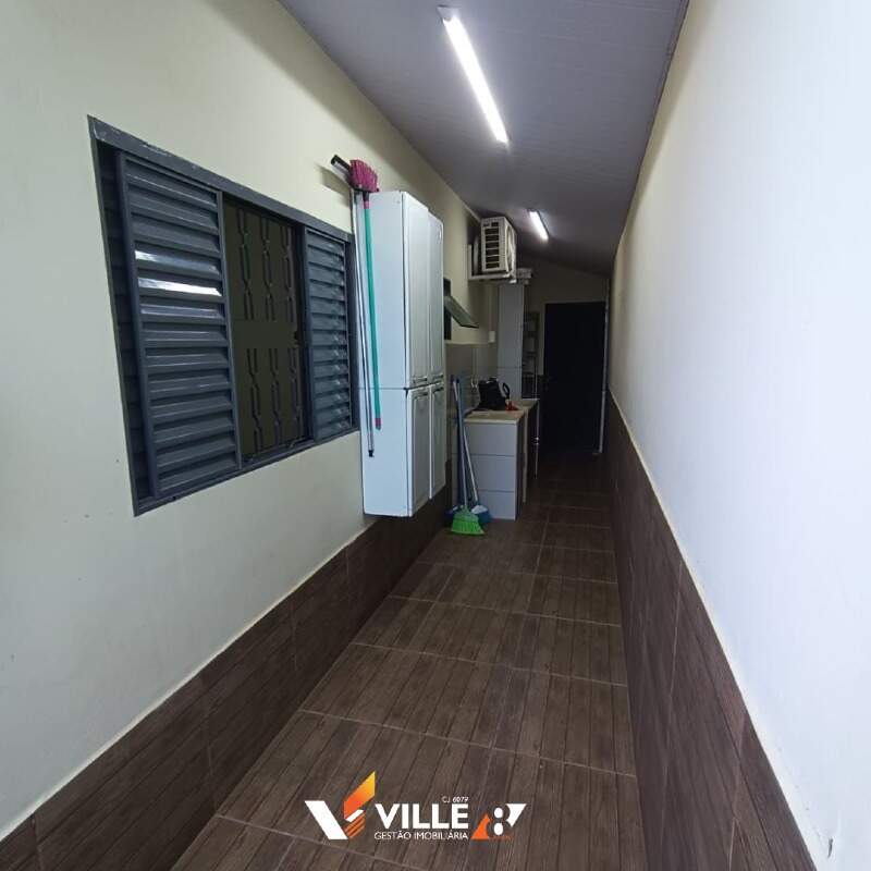 Casa à venda no Guilhermina Vieira Chaer: 