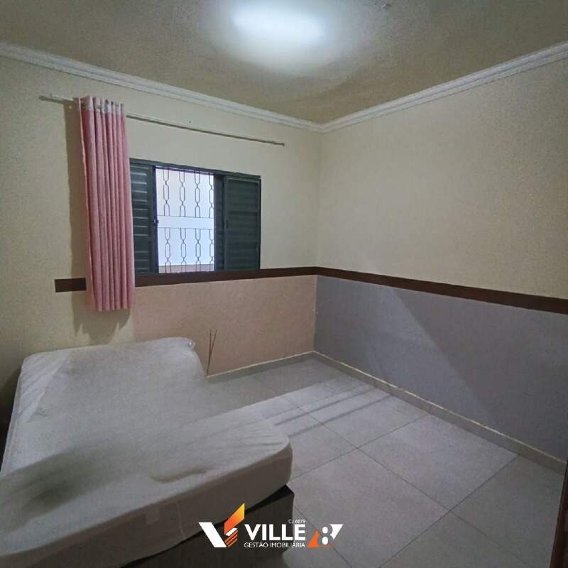 Casa à venda no Guilhermina Vieira Chaer: 