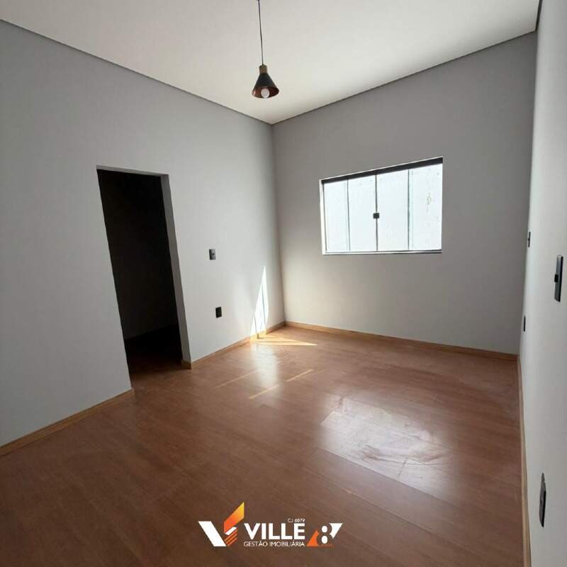 Casa à venda no Jardim Europa V: 
