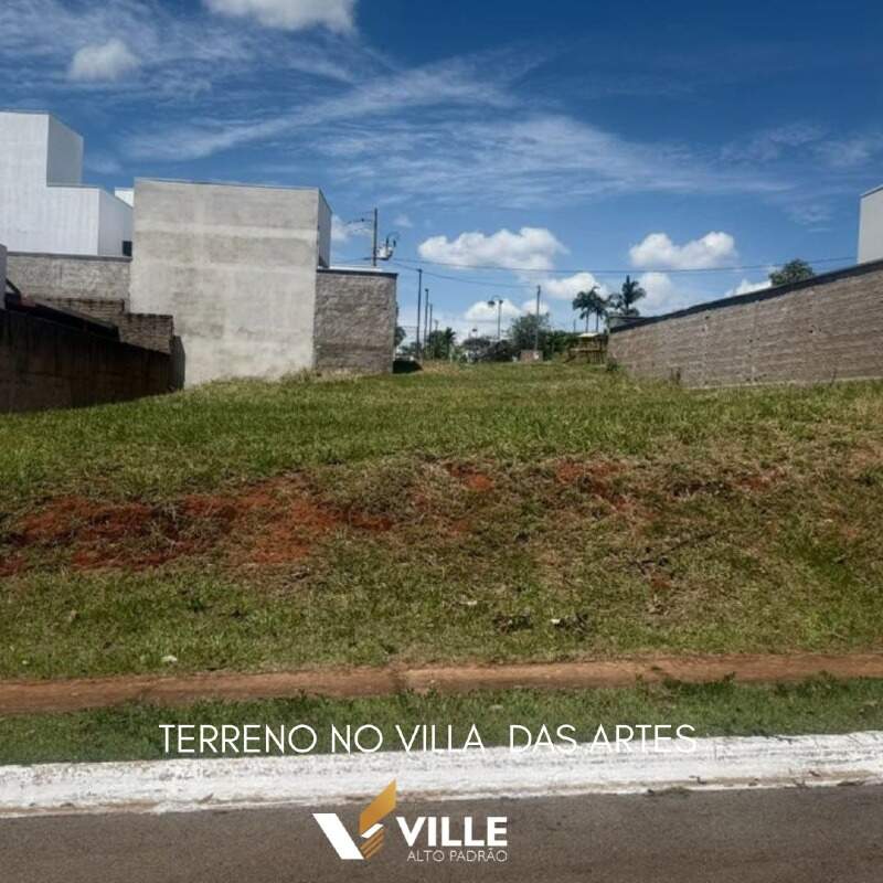 Lote em condomínio à venda no Condomínio Villa das Artes: 