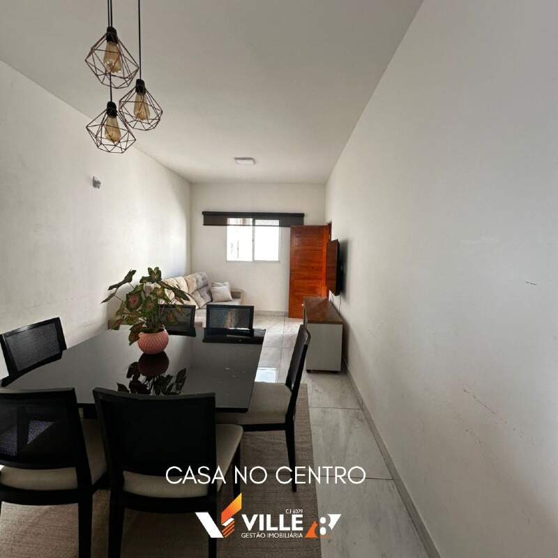 Casa à venda no Centro: 
