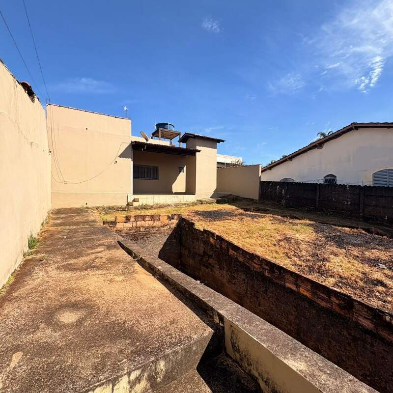 Casa para aluguel no Alvorada: 