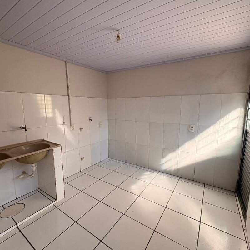 Casa para aluguel no Alvorada: 