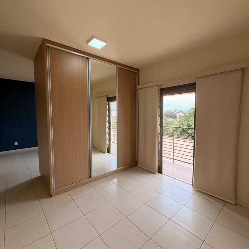 Casa para aluguel no Vila Silvéria: 