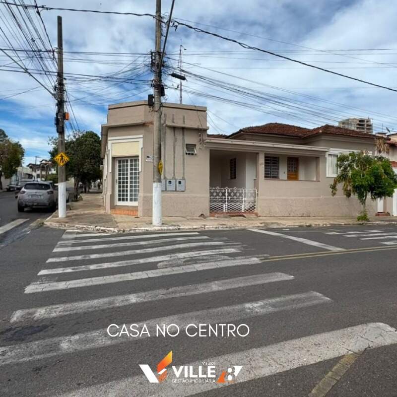 Casa à venda no Centro: 