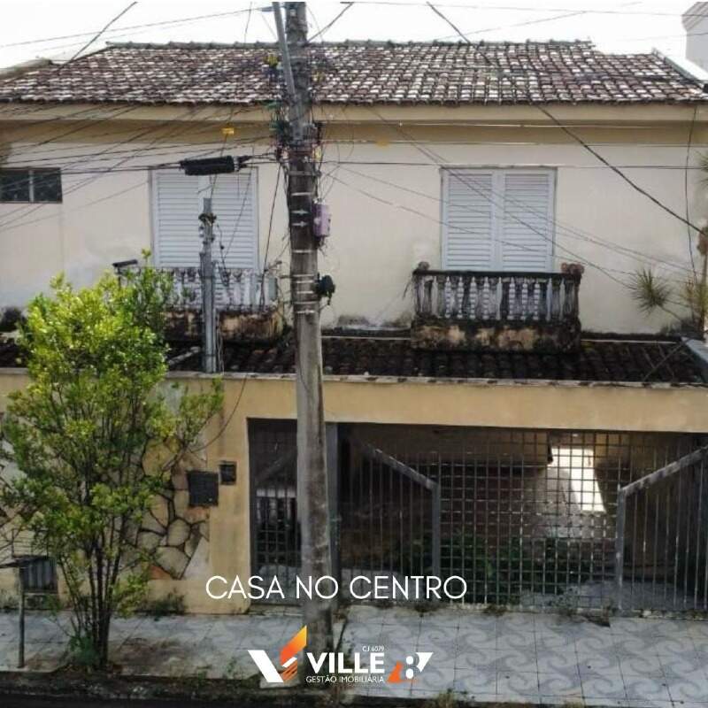 Casa à venda no Centro: 