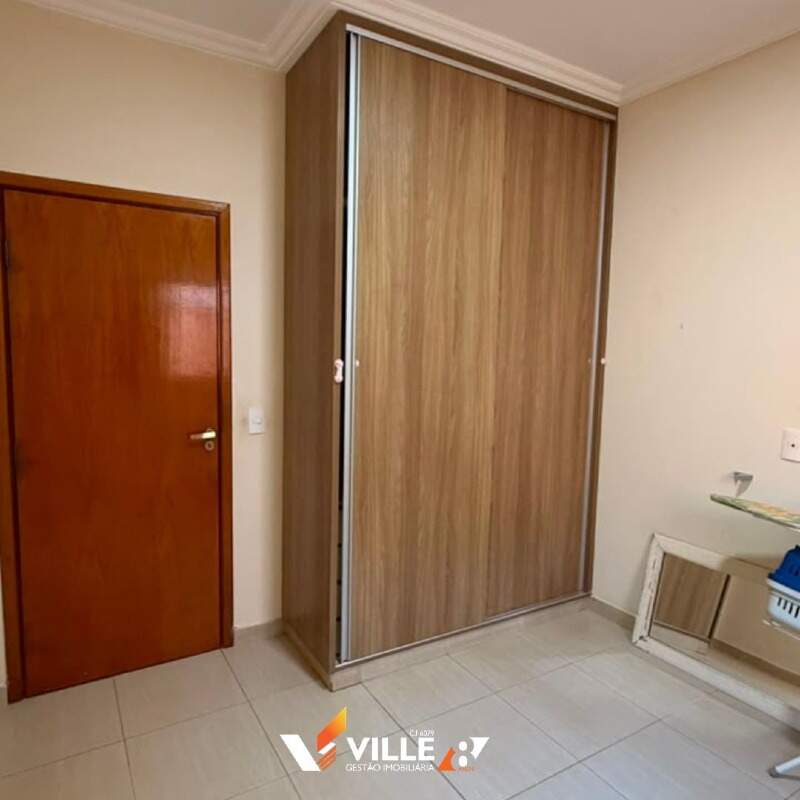 Casa à venda no Guilhermina Vieira Chaer: 