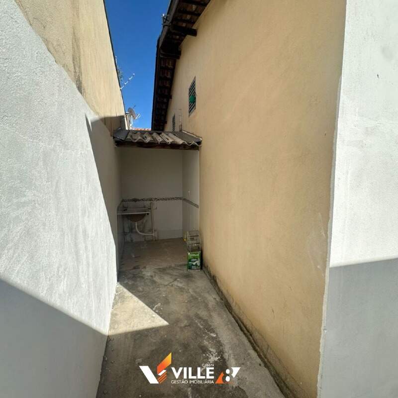 Casa à venda no Jardim das Oliveiras I : 