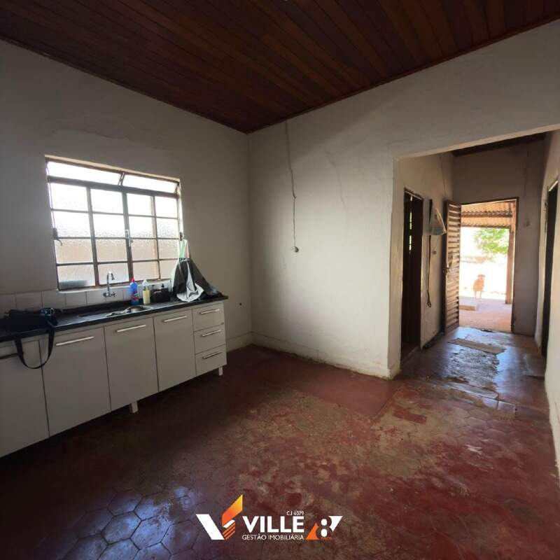 Casa à venda no Centro: 