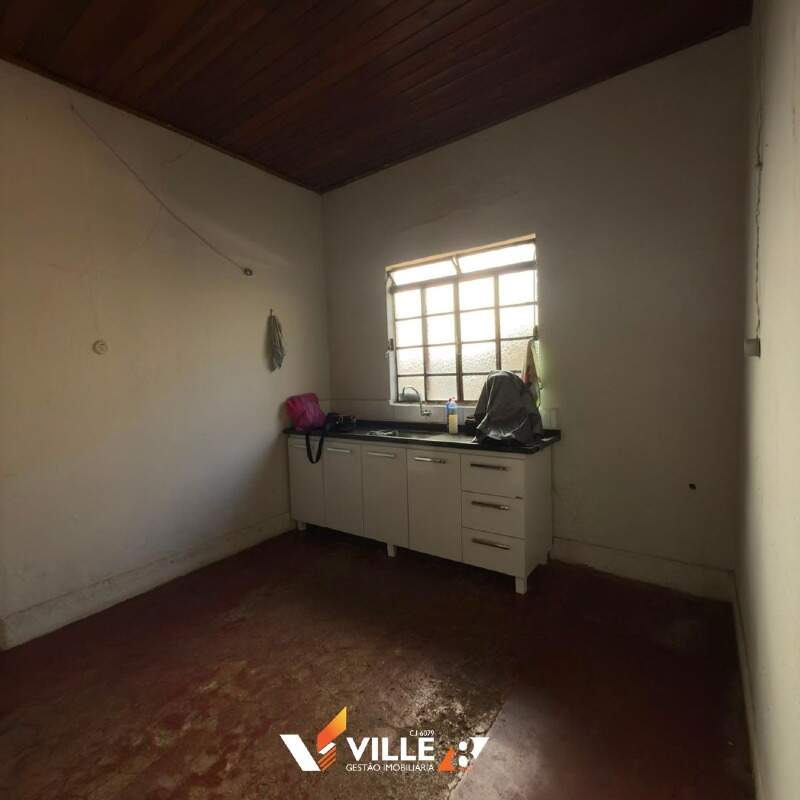 Casa à venda no Centro: 
