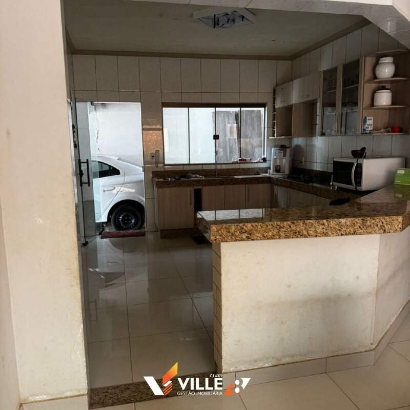 Casa à venda no Guilhermina Vieira Chaer: 