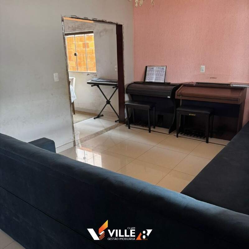 Casa à venda no Guilhermina Vieira Chaer: 