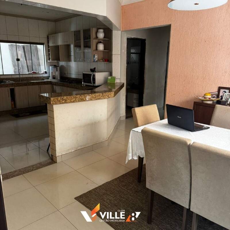 Casa à venda no Guilhermina Vieira Chaer: 