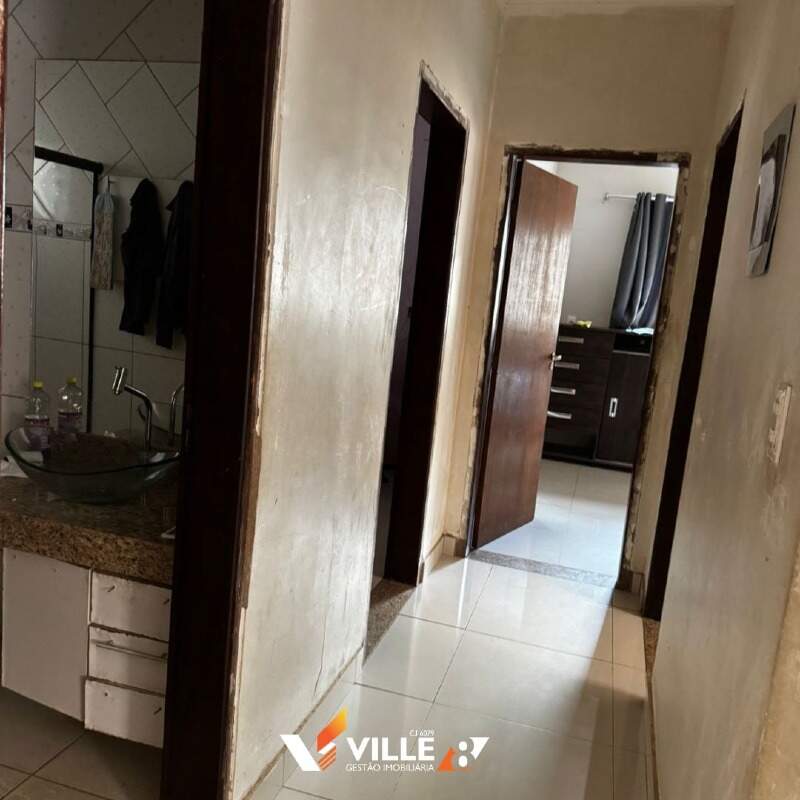 Casa à venda no Guilhermina Vieira Chaer: 