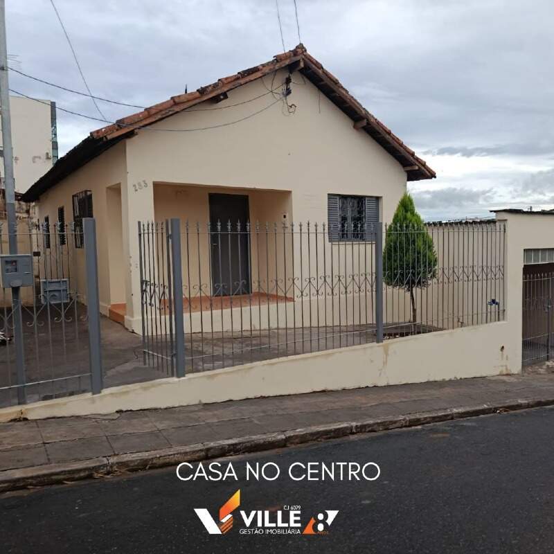 Casa à venda no Centro: 