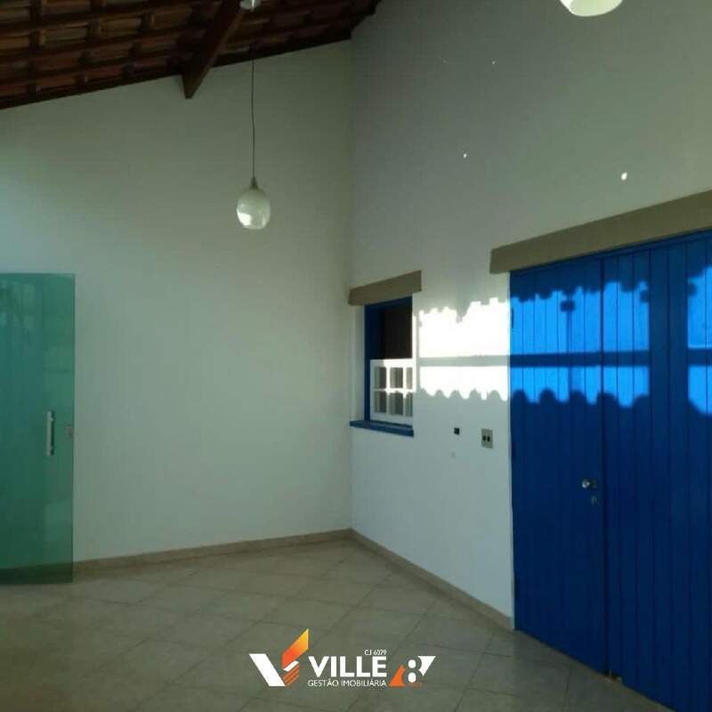 Casa à venda no Área II: 