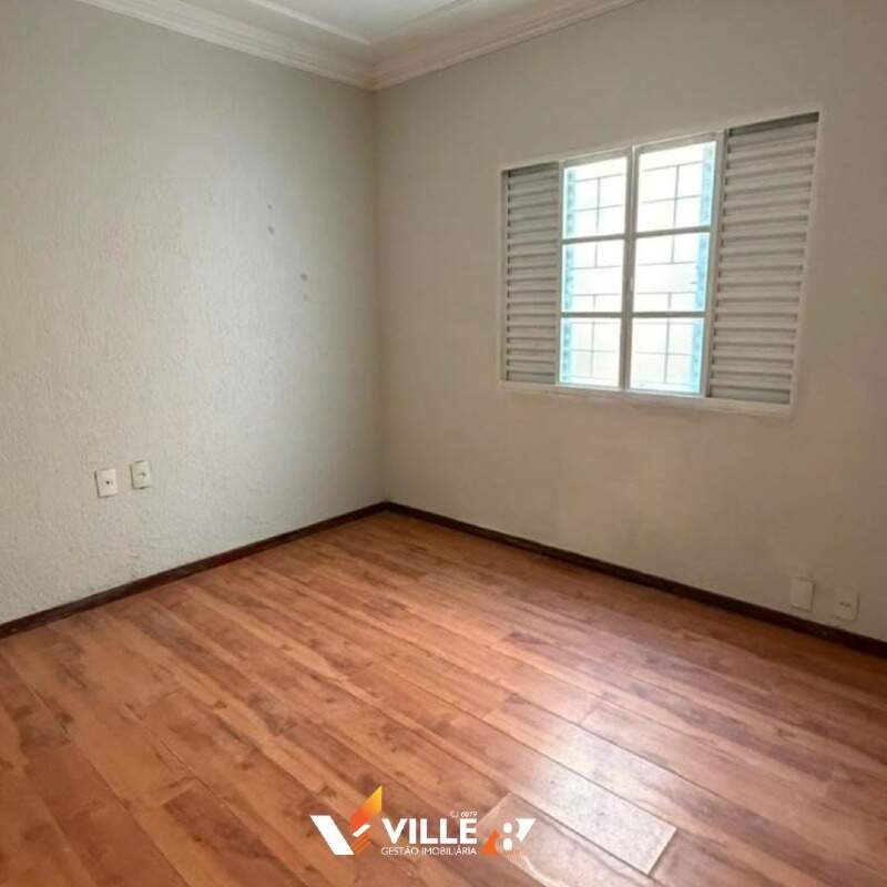 Casa à venda no Centro: 