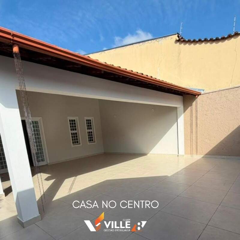 Casa à venda no Centro: 