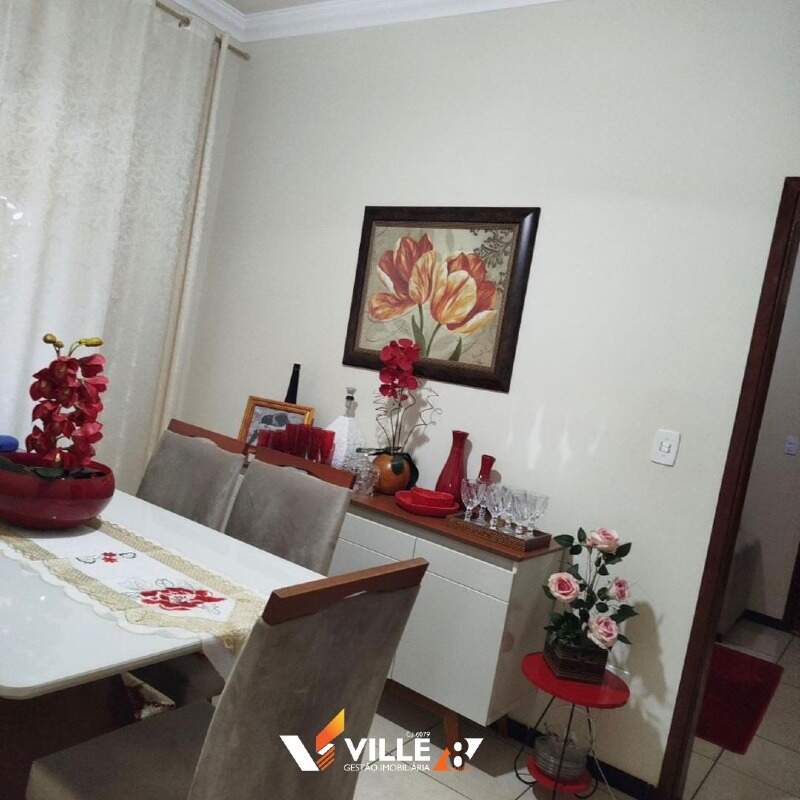 Casa à venda no Guilhermina Vieira Chaer: 