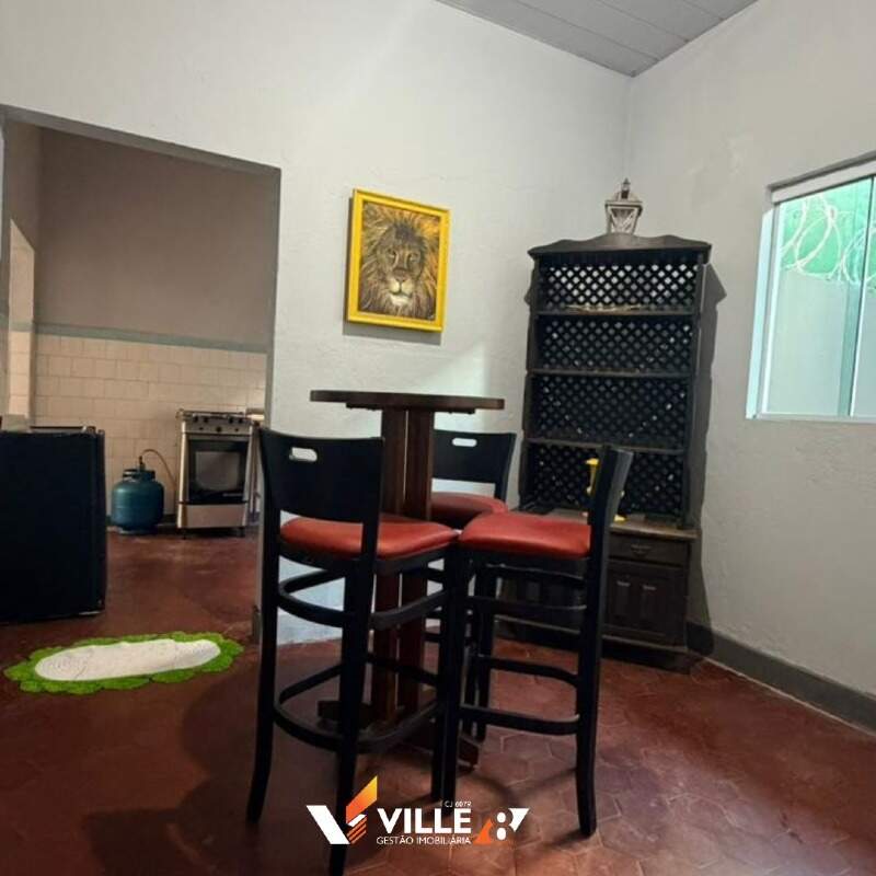 Casa à venda no Centro: 