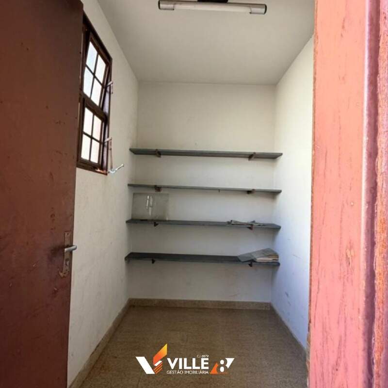 Casa à venda no Centro: 