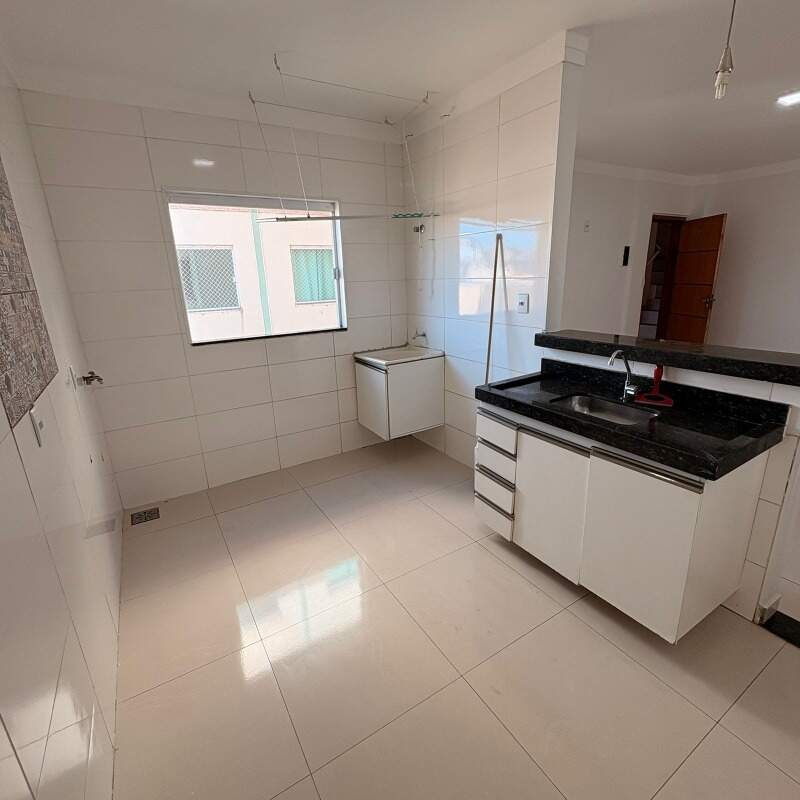 Apartamento para aluguel no Recanto do Bosque: 