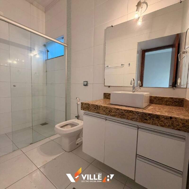Casa à venda no Centro: 