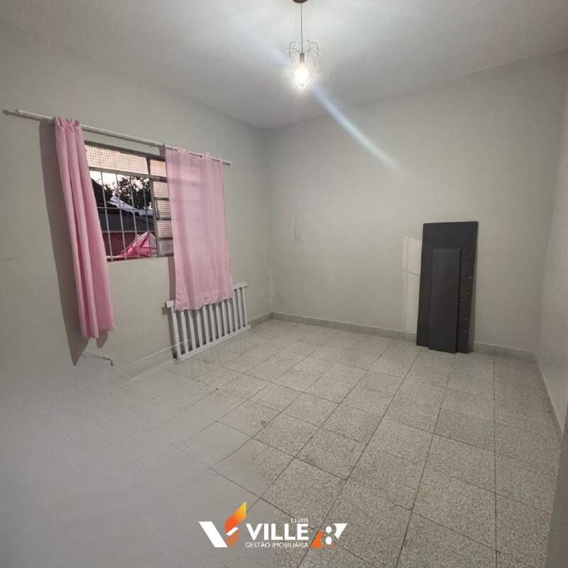 Casa à venda no Centro: 