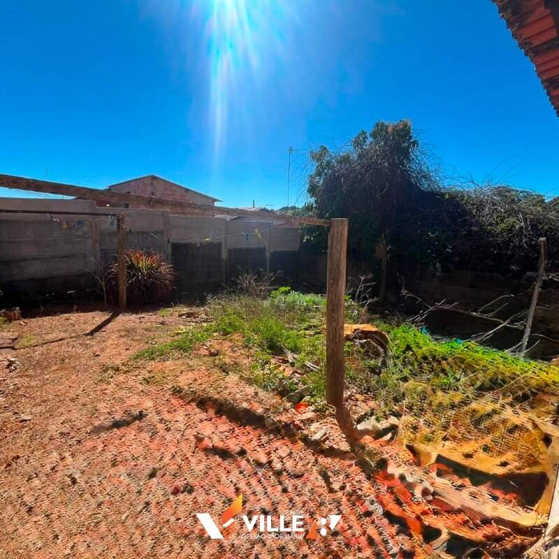 Casa à venda no Salomão Drumond: 