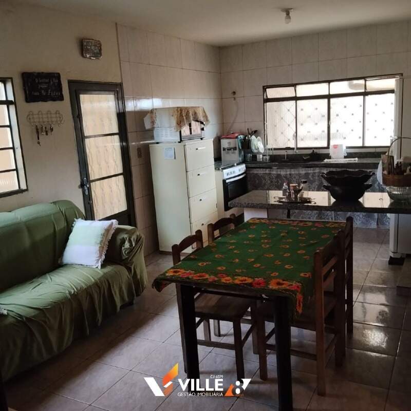 Casa à venda no Urciano Lemos: 