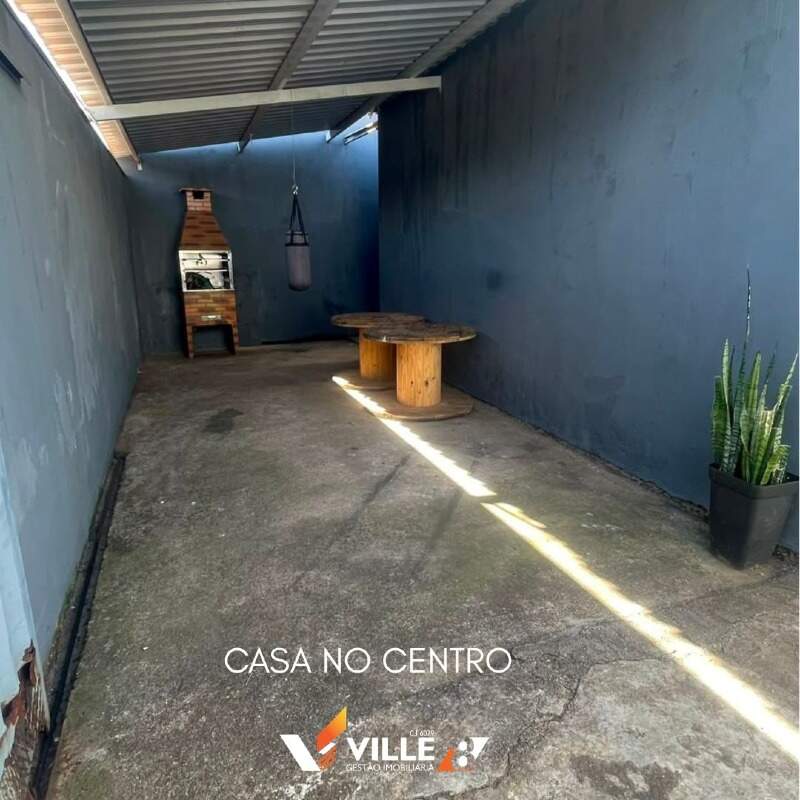 Casa à venda no Centro: 