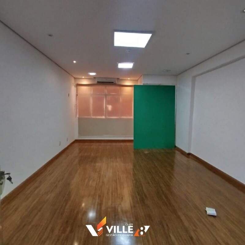 Sala à venda no Centro: 