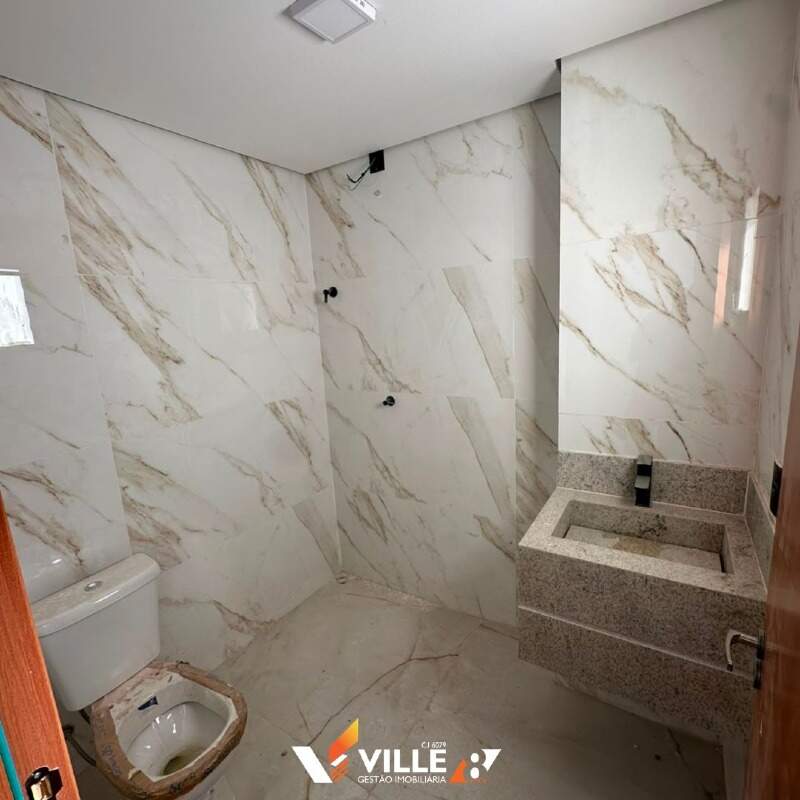 Apartamento à venda no Guilhermina Vieira Chaer: 