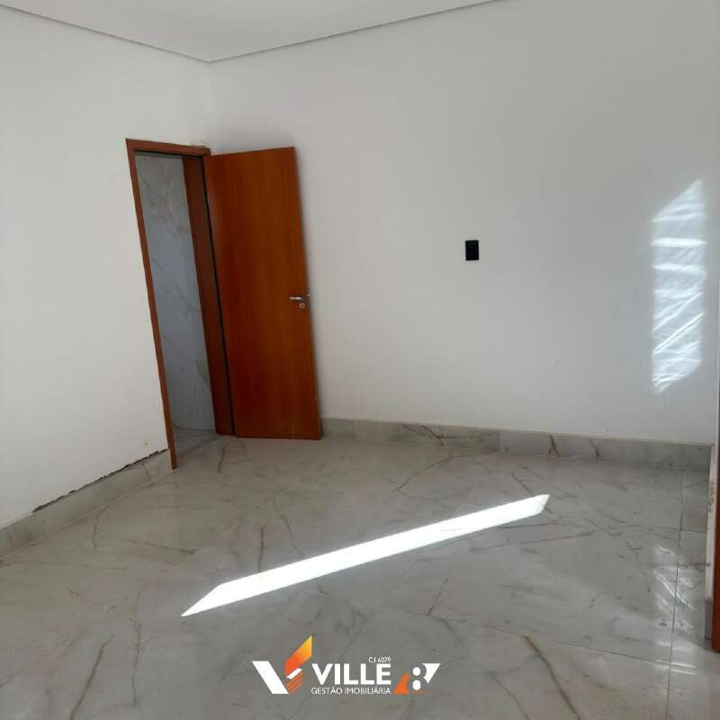 Apartamento à venda no Guilhermina Vieira Chaer: 