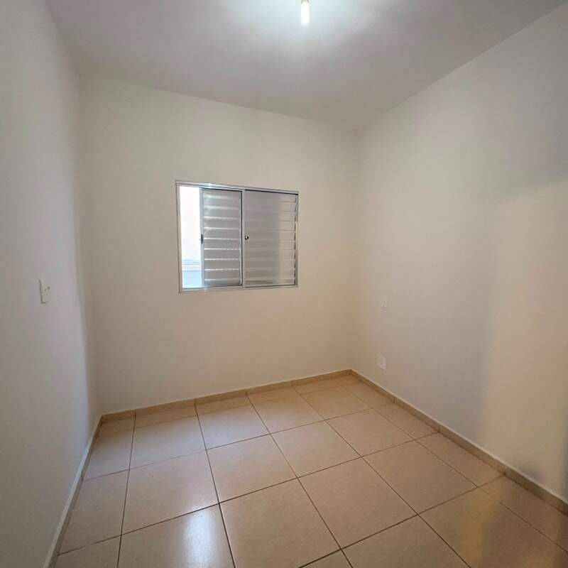 Apartamento para aluguel no Guilhermina Vieira Chaer: 