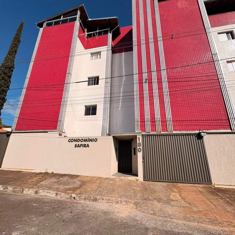 Apartamento para aluguel no Guilhermina Vieira Chaer: 