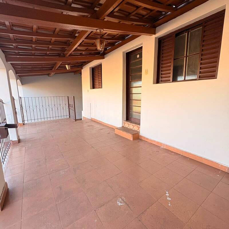 Casa para aluguel no Vila João Ribeiro: 