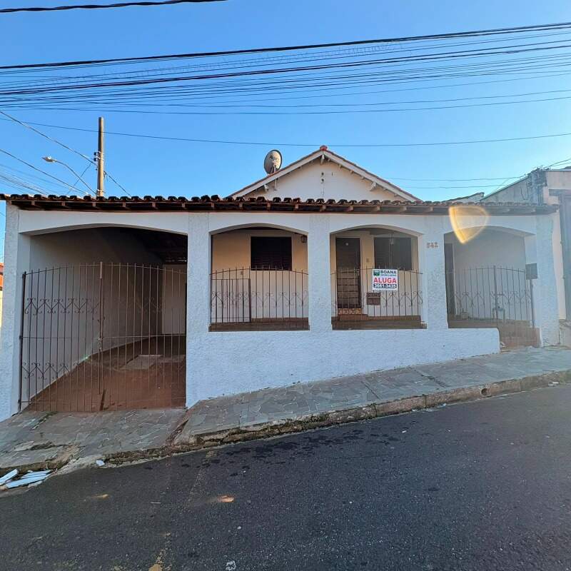 Casa para aluguel no Vila João Ribeiro: 